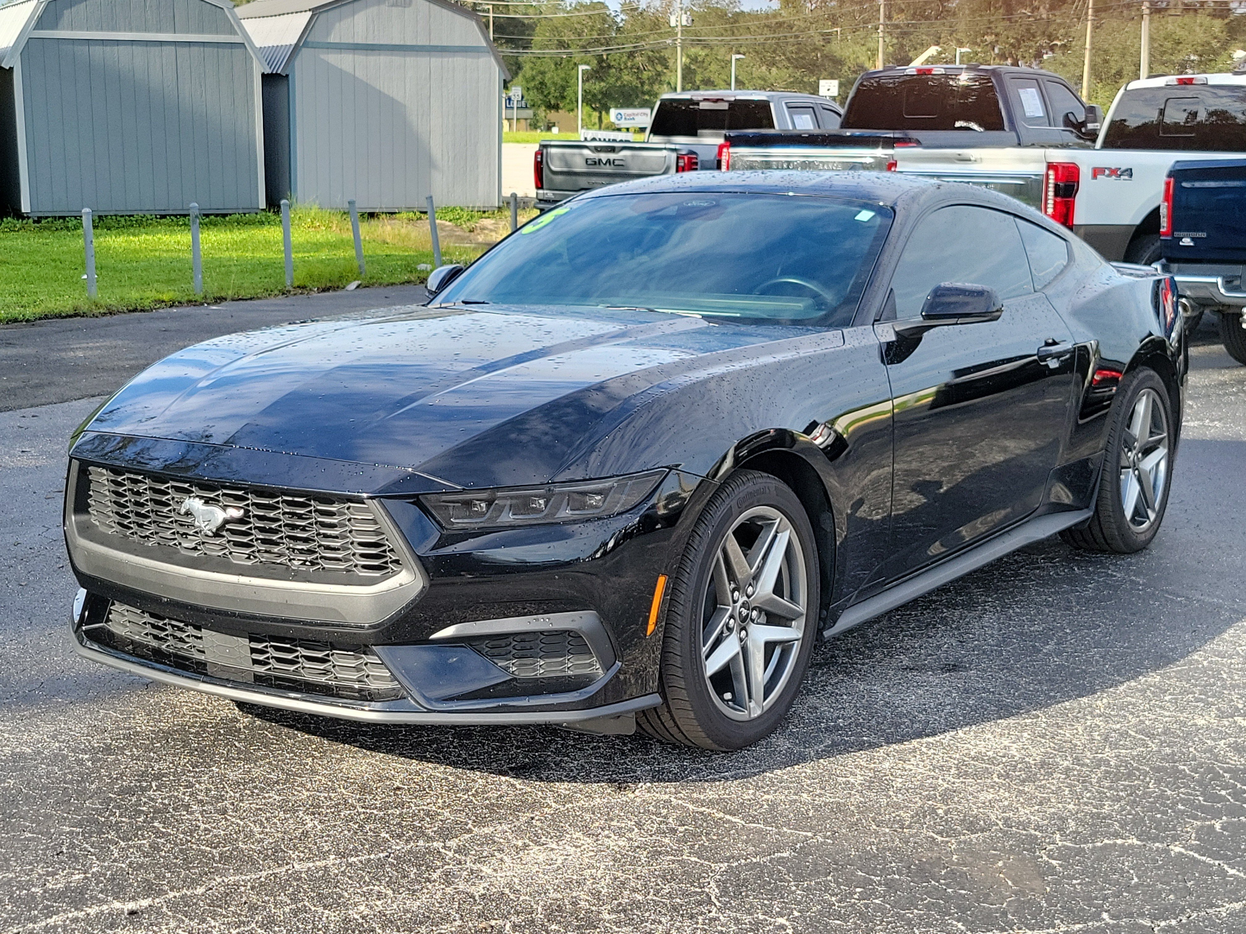 Used 2025 Ford Mustang Premium RWD image 5
