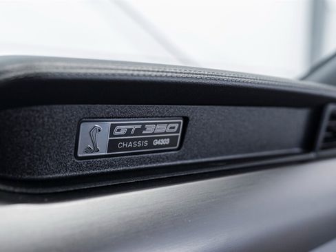 Used 2016 Ford Mustang Shelby GT350 image 35