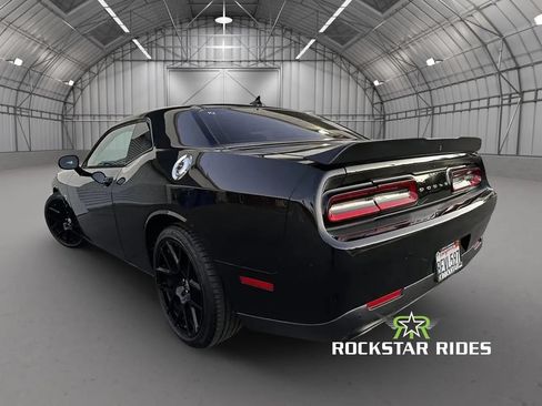 Used 2015 Dodge Challenger R/T Scat Pack w/ Driver Convenience Group RWD image 10