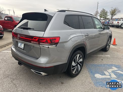 Used 2024 Volkswagen Atlas SE image 30