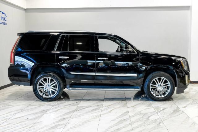 Used 2020 Cadillac Escalade 2WD image 10