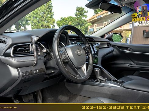 Used 2020 Toyota Camry SE FWD image 10
