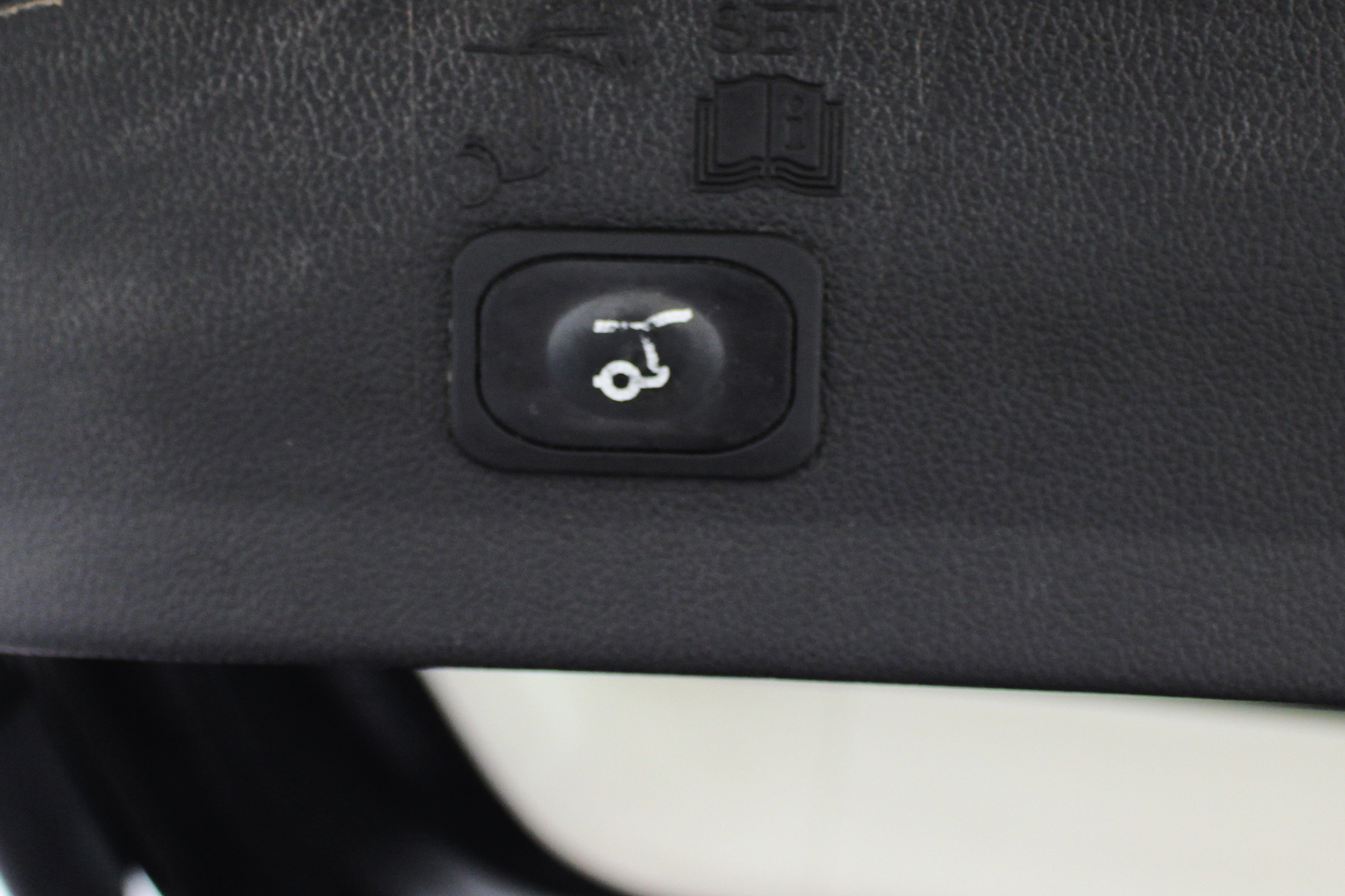 Used 2014 Ford Escape SE w/ SE Chrome Package FWD image 23