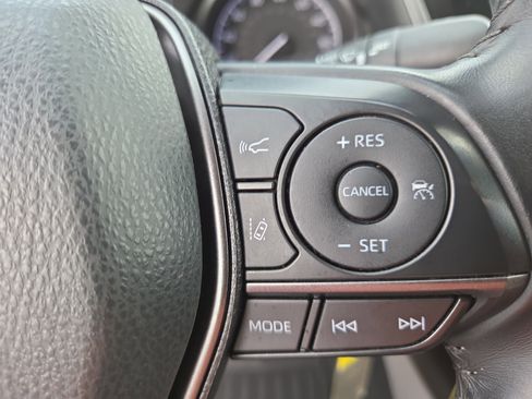 Certified 2021 Toyota Camry SE image 29