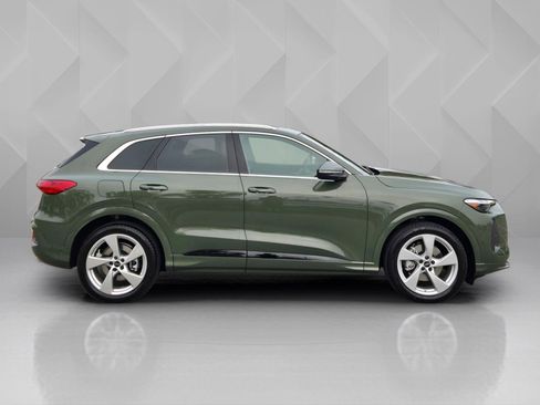Used 2025 Audi Q5 Prestige AWD/4WD image 7