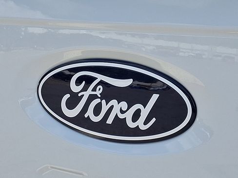 Used 2025 Ford F150 Lightning XLT AWD/4WD image 30