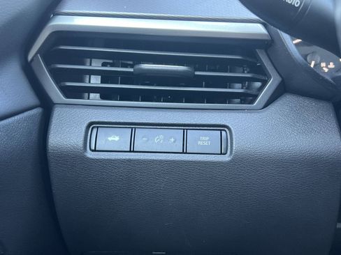 Used 2024 Nissan Altima 2.5 SR FWD image 13