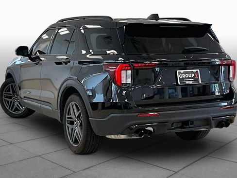 Used 2025 Ford Explorer ST AWD/4WD image 11