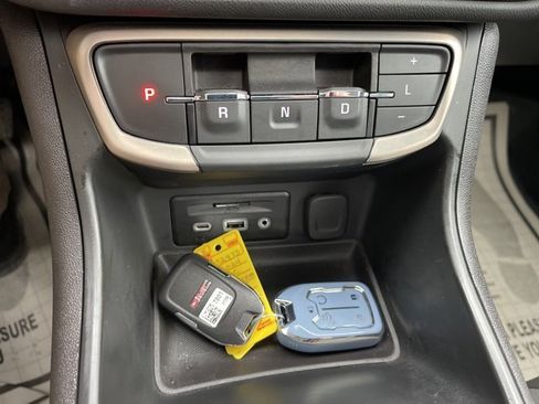 Used 2024 GMC Terrain Denali w/ Denali Premium Package image 24