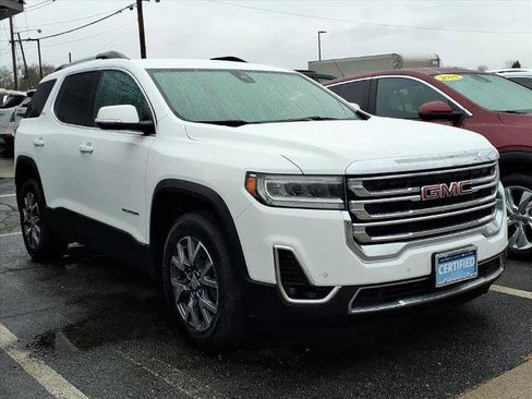 Certified 2023 GMC Acadia SLT image 3