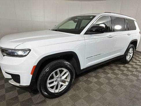 Used 2023 Jeep Grand Cherokee L Laredo w/ Luxury Tech Group I AWD/4WD image 6