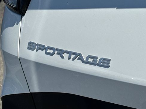 Certified 2023 Kia Sportage LX FWD image 22