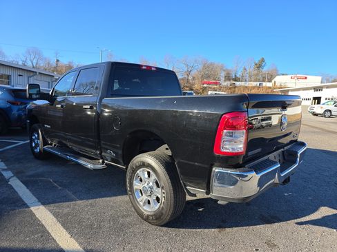 Used 2024 RAM 2500 Big Horn w/ Bed Utility Group image 3