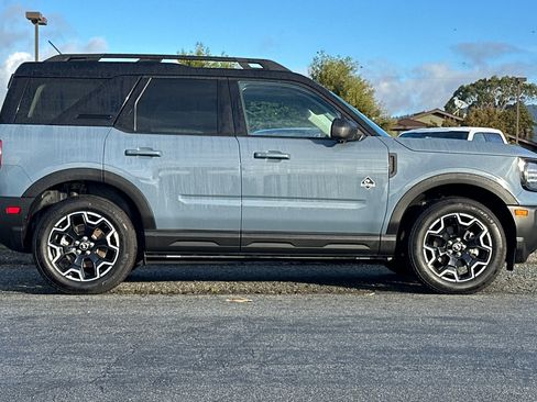 Used 2025 Ford Bronco Sport Outer Banks w/ Outer Banks Tech Package+ image 6