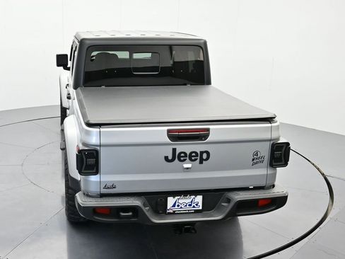 Used 2022 Jeep Gladiator Willys image 32