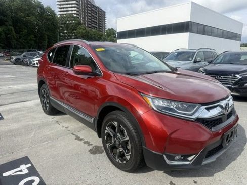 Used 2018 Honda CR-V Touring image 2