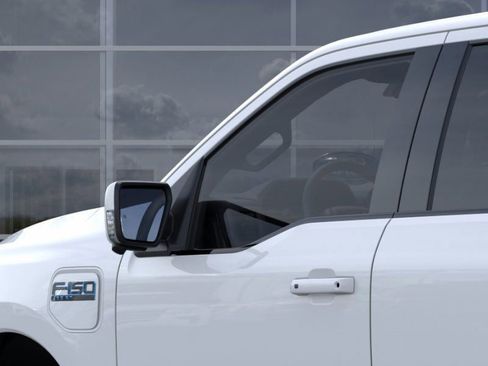 New 2025 Ford F150 Lightning Lariat image 20