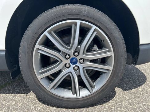 Used 2022 Ford Edge Titanium AWD/4WD image 24