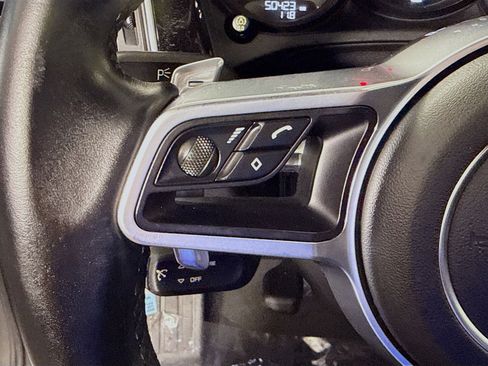 Used 2018 Porsche Macan AWD/4WD image 14