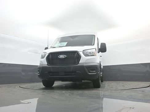 New 2026 Ford Transit 250 148 Medium Roof image 25