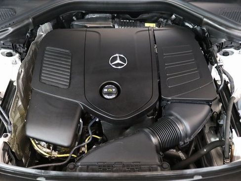 Used 2025 Mercedes-Benz GLC 350e 4MATIC image 28