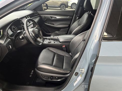 Used 2023 INFINITI QX55 Luxe w/ Cargo Package image 9