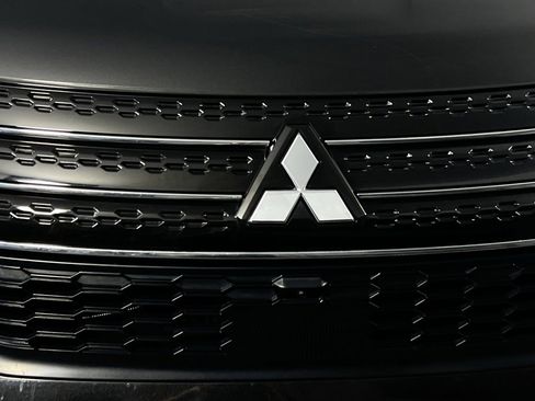 Used 2023 Mitsubishi Outlander SEL image 16