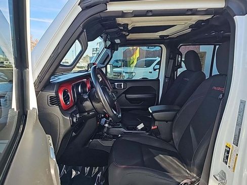 Used 2022 Jeep Gladiator Rubicon w/ Cold Weather Group image 5