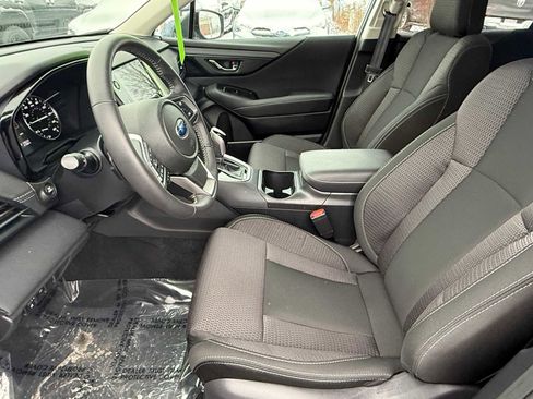 Used 2025 Subaru Outback Premium w/ Popular Package #1A image 13