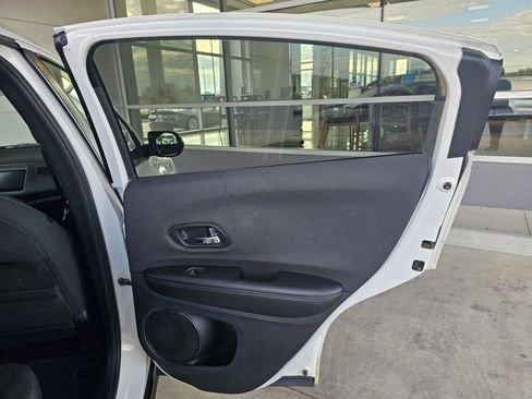 Used 2021 Honda HR-V Sport image 14