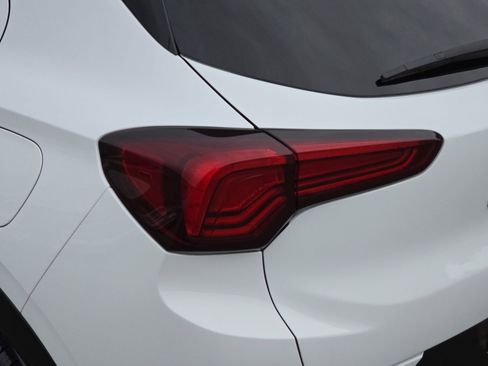 Used 2024 Buick Encore GX Sport Touring image 38