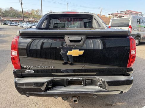 Used 2012 Chevrolet Avalanche LT w/ All-Star Edition image 9