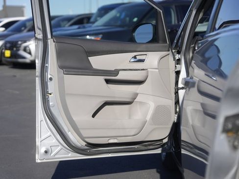 Used 2014 Honda Odyssey EX-L image 29