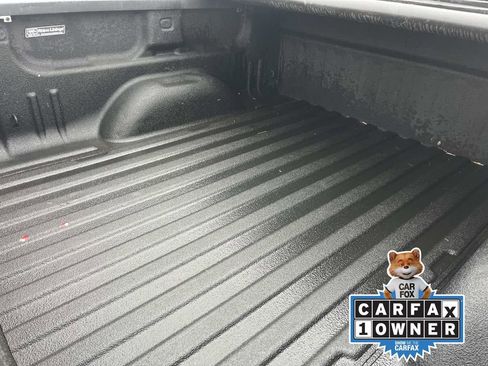 Used 2018 Chevrolet Silverado 1500 LT w/ LT Eassist Package image 4