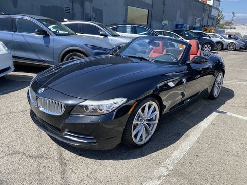 Used 2011 BMW Z4 sDrive35i RWD image 2