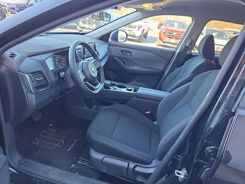 Used 2023 Nissan Rogue S image 14