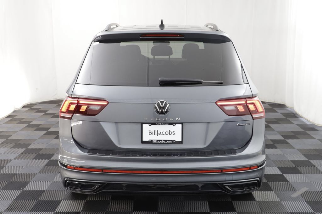 Certified 2024 Volkswagen Tiguan SE R-Line AWD/4WD image 16