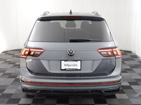 Certified 2024 Volkswagen Tiguan SE R-Line AWD/4WD image 16