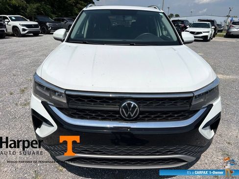 Used 2022 Volkswagen Taos SE FWD image 8