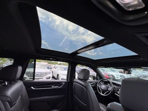 Used 2020 Cadillac XT6 Premium Luxury AWD/4WD image 31
