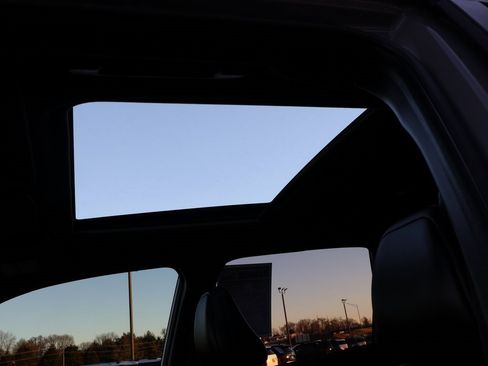 Used 2025 Subaru Forester Touring image 27