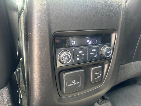 Used 2019 Buick Enclave Avenir w/ Avenir Technology Package AWD/4WD image 17