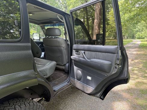 Used 1996 Toyota Land Cruiser AWD/4WD image 40