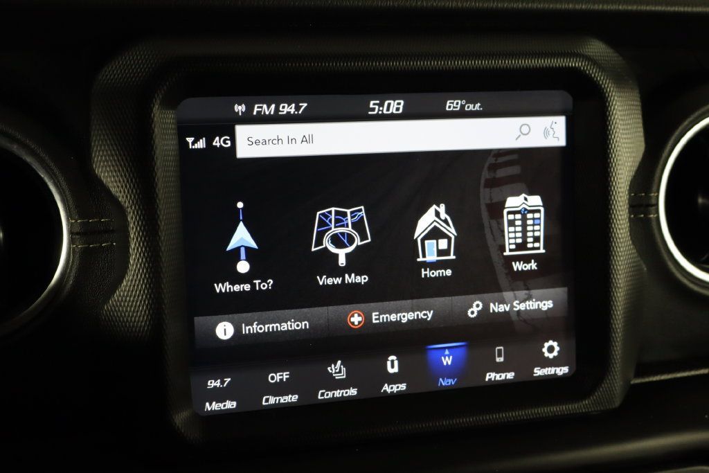 Used 2022 Jeep Wrangler Unlimited Sahara w/ Cold Weather Group AWD/4WD image 36