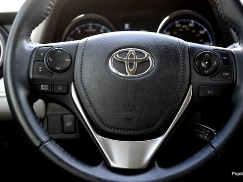 Used 2017 Toyota RAV4 Limited FWD image 17