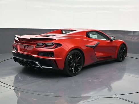 Used 2025 Chevrolet Corvette Z06 w/ Stealth Interior Trim Package image 5