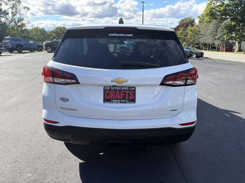 Used 2022 Chevrolet Equinox LS AWD/4WD image 4