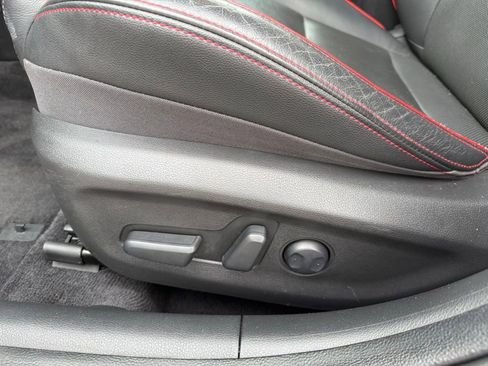 Used 2018 Hyundai Elantra GT Sport w/ Sport Tech Package 04 image 15