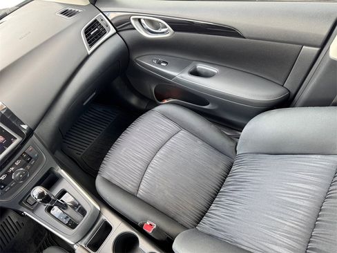 Used 2019 Nissan Sentra SV image 17