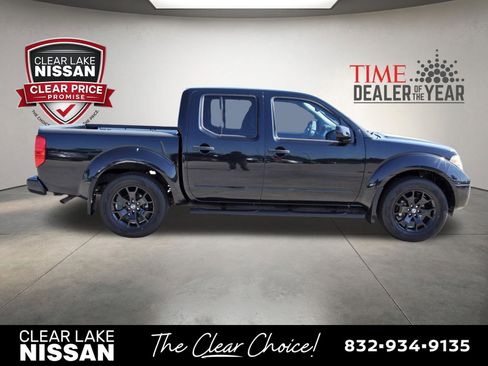 Used 2020 Nissan Frontier SV w/ Midnight Edition Floor Mats RWD image 8